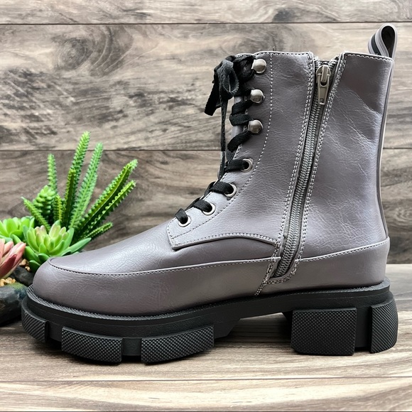 NIB BCBGeneration Ander Lace Up Combat Boots Granite Gray 9M 40 - Picture 8 of 12